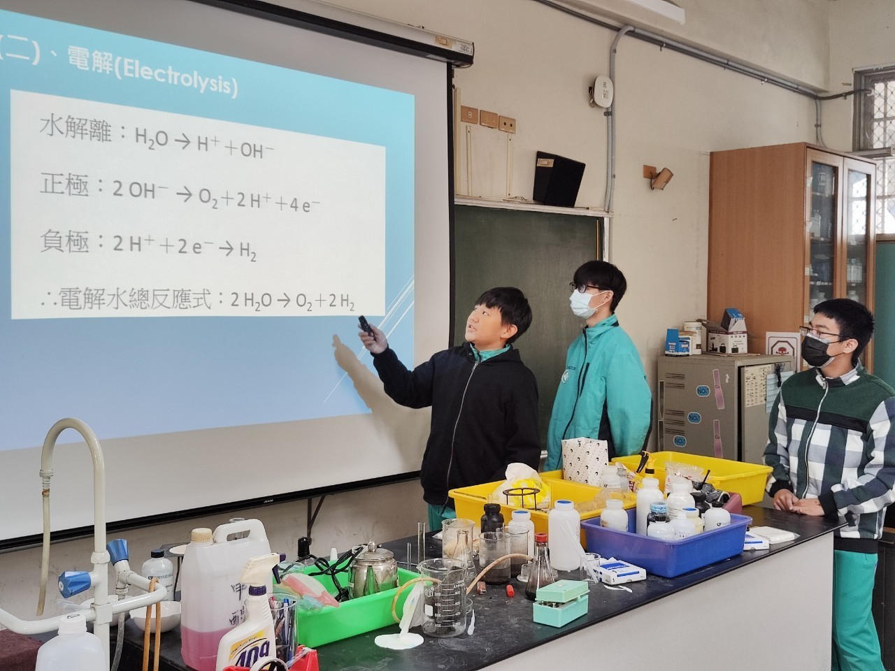 LINE_ALBUM_20250102 校內科展照片_250114_19.jpg
